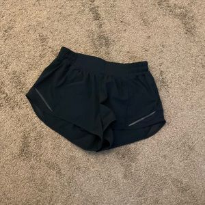Lululemon Hotty Hot Low Rise 2.5in Shorts